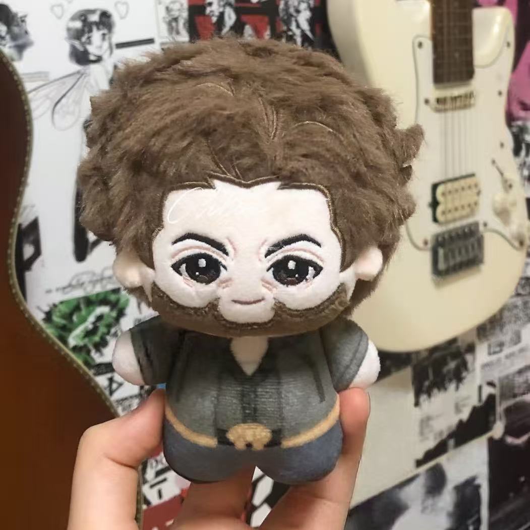 10 سم ‌ دمية محشوة على شكل شخص - مراجعة Cosplay Plushie Prop وسعره